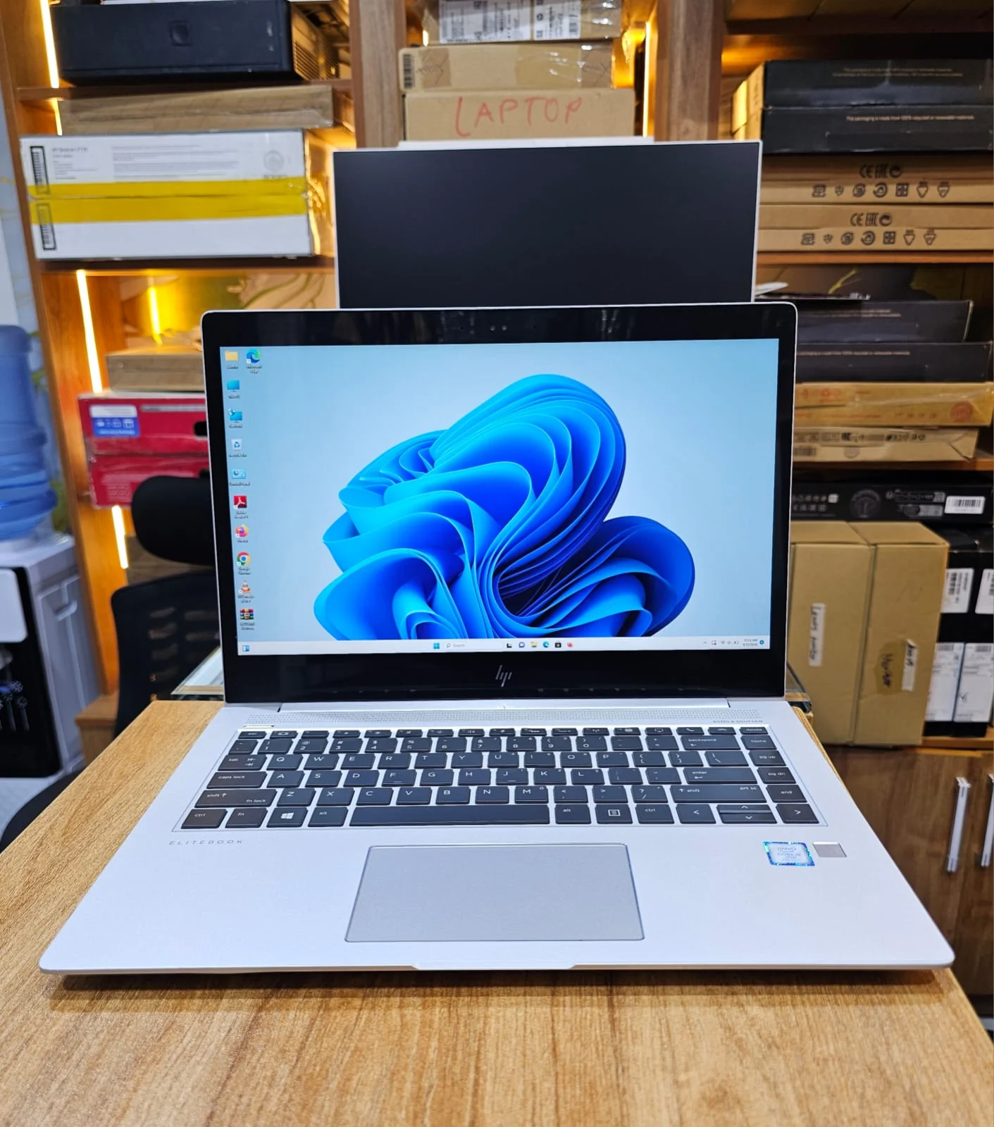 HP EliteBook 1040 G4 | Intel Core i5 - 7th Generation | 8GB | 256GB SSD