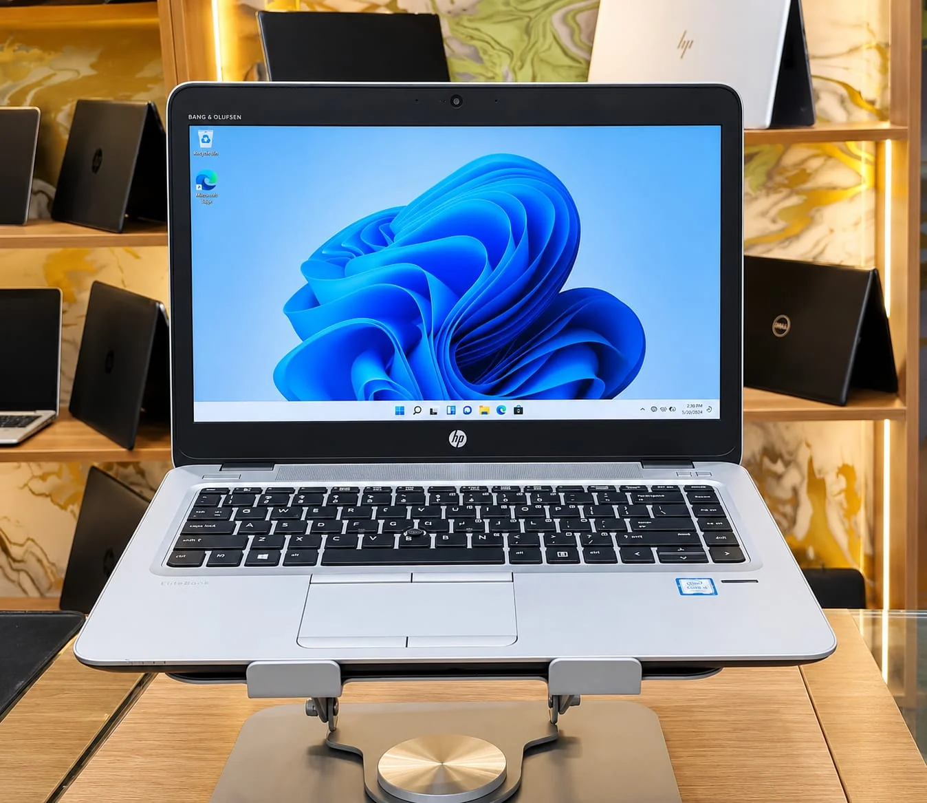 HP EliteBook 840 G3 | Intel Core i5 6th Generation | 8GB | 256GB SSD